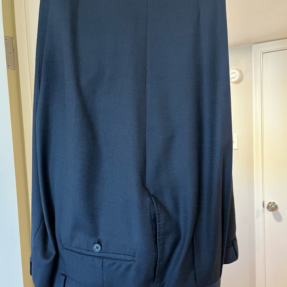 Oxxford Clothes Men’s Suites - Picture 9 of 16